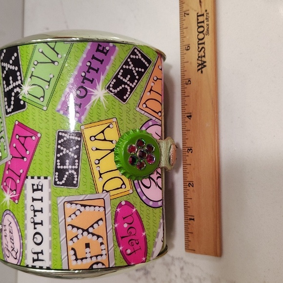 Prezzo Girl Cylinder Green Diva Jeweled Clasp Glam Queen Purse Tween - Picture 7 of 10